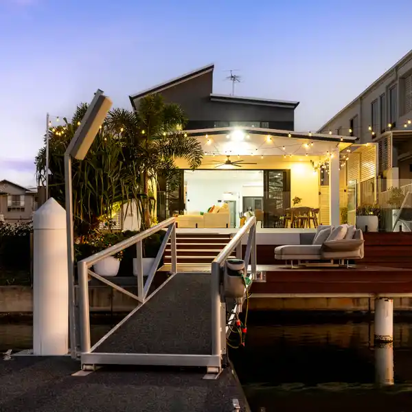 THE ULTIMATE IN COASTAL SOPHISTICATION