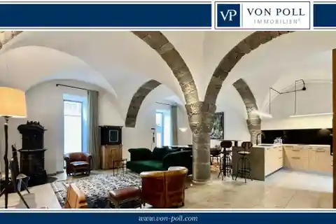 Design Highlights on Three Levels with Exquisite Furnishings