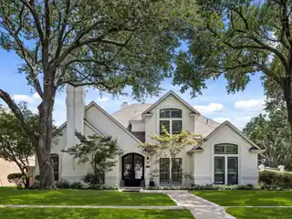 Updated Modern Retreat on a Quiet Cul-De-Sac
