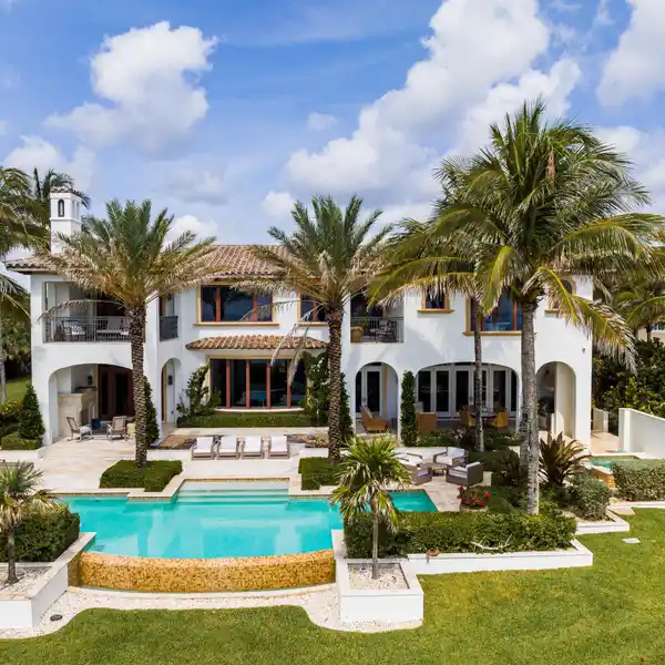 A BEACHFRONT TREASURE