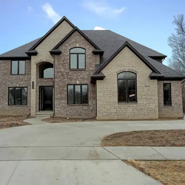 NEW COLONIAL HOME FULL OF HIGH-END FEATURES