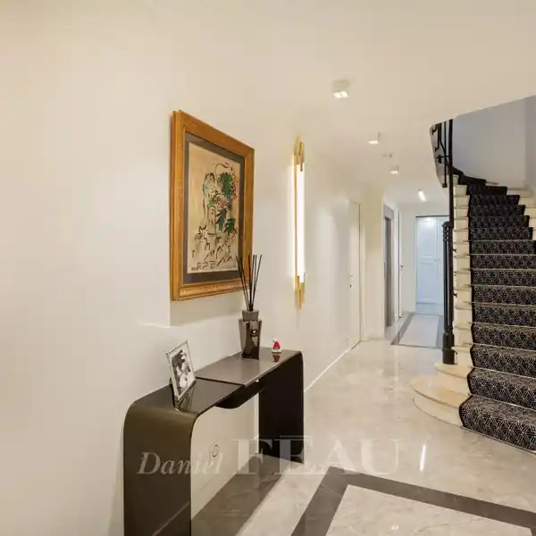HISTORIC ELEGANCE WITH GARAGE AND EV CHARGERS