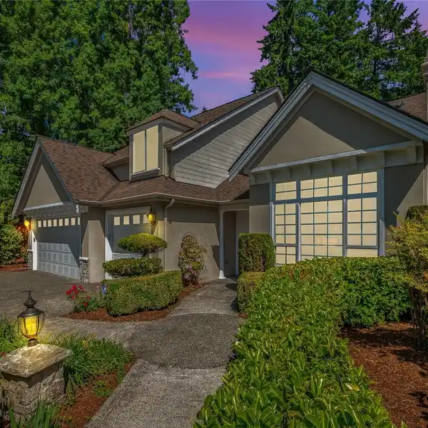 ELEGANTLY APPOINTED 5-BED HOME