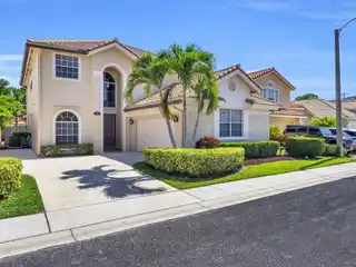 Gorgeous Home in a Quiet Stonebriar Neighborhood