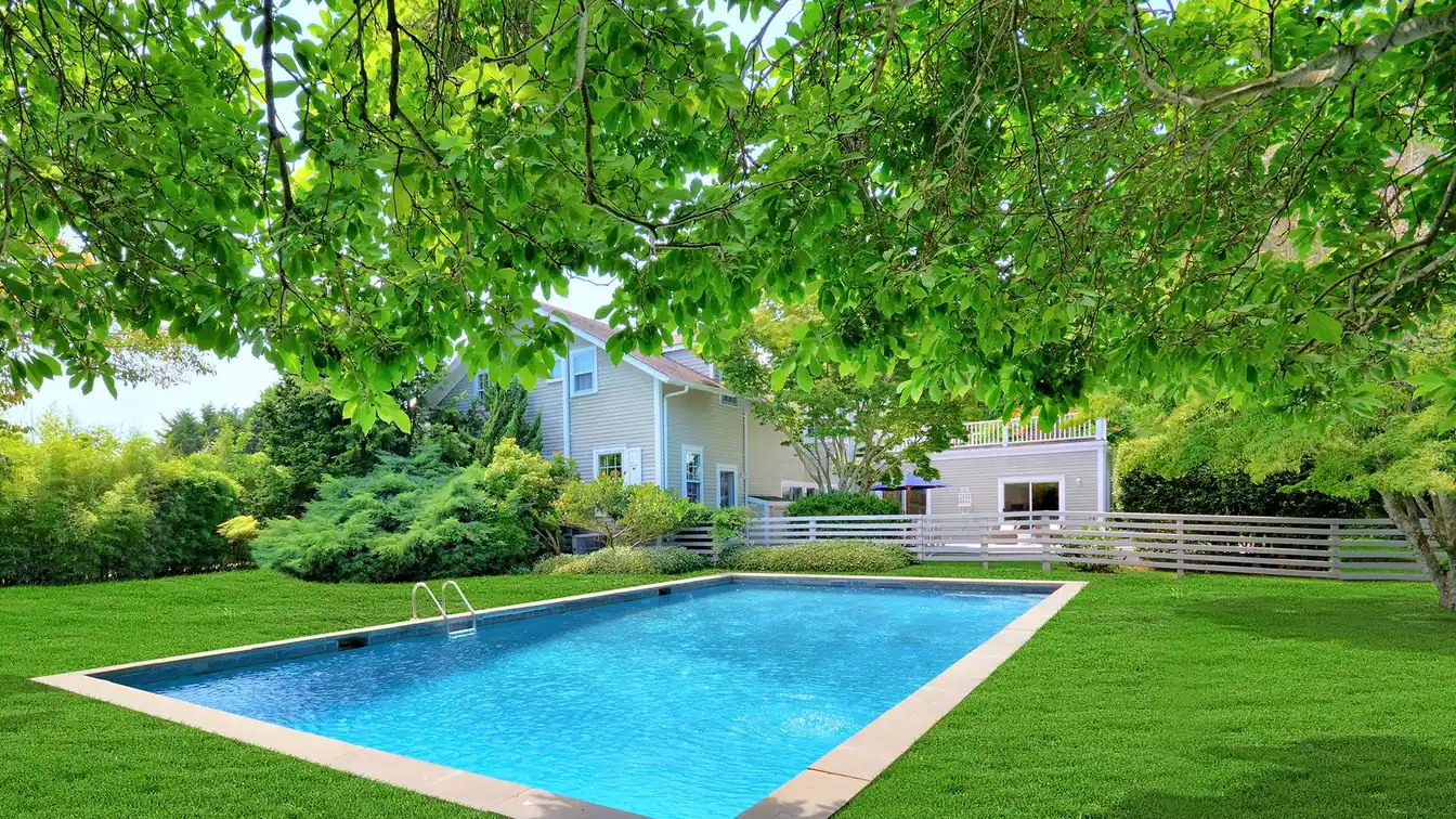 Rare Cottage in Southampton Village Estate