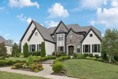 Former Award-Winning Model Full of Amenities