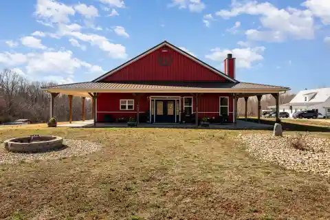 Distinctive Residence on Ten Acres