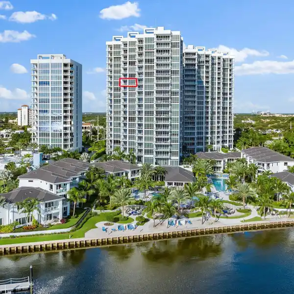 ULTRA-LUXURY COBALT FLOOR PLAN WITH ENDLESS VIEWS