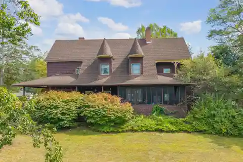 Historic Queen Anne Estate with Private Pool