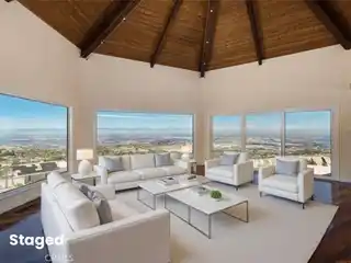 Gorgeous Contemporary Home