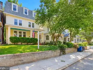 Four-level Colonial Steps from Downtown