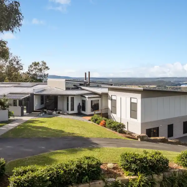 BEAUTIFULLY RENOVATED HOME IN A TRANQUIL SETTING