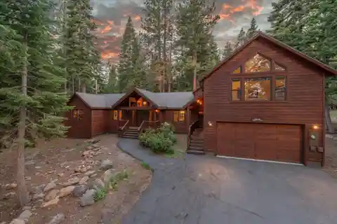 Serene Tahoe Living with Forested Privacy