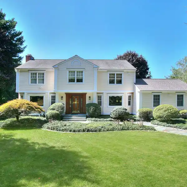 THE PERFECT HOUSE IN THE PERFECT LOCATION