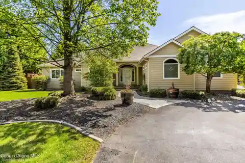 Beautifully-maintained Single-level Home