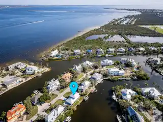 Sanibel Waterfront Retreat with Deep Gulf Access