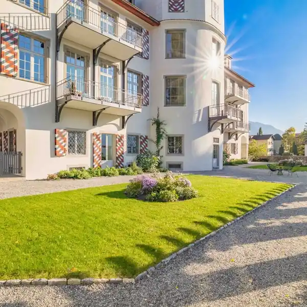 HISTORIC CASTLE LIVING WITH MODERN LUXURY DESIGN