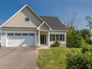 Elegant Home in Premier 55+ Windham Community