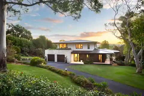 Resort-style Luxury with Sweeping Views