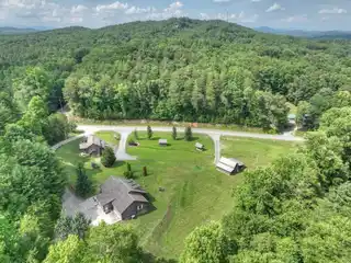 Exceptional Mountain Retreat
