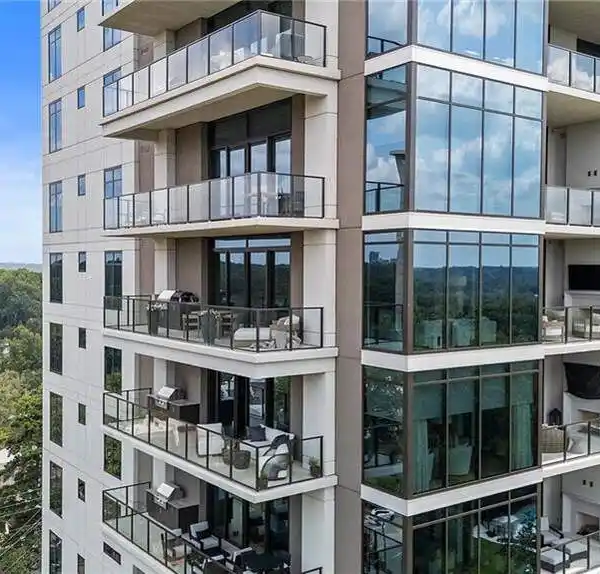 STUNNING BUCKHEAD VIEWS FROM LUXURIOUS RESIDENCE