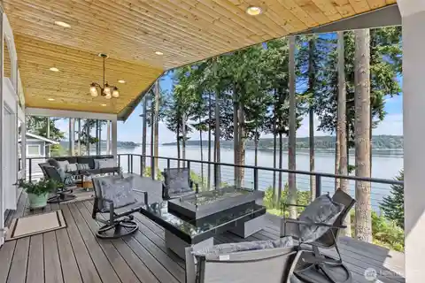 Custom Modern Craftsman with Sweeping Views