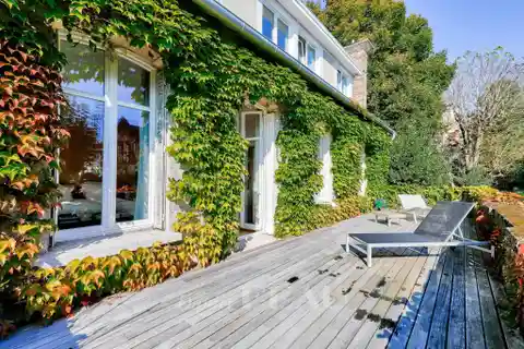 Renovated Residence with Beautiful Appointments