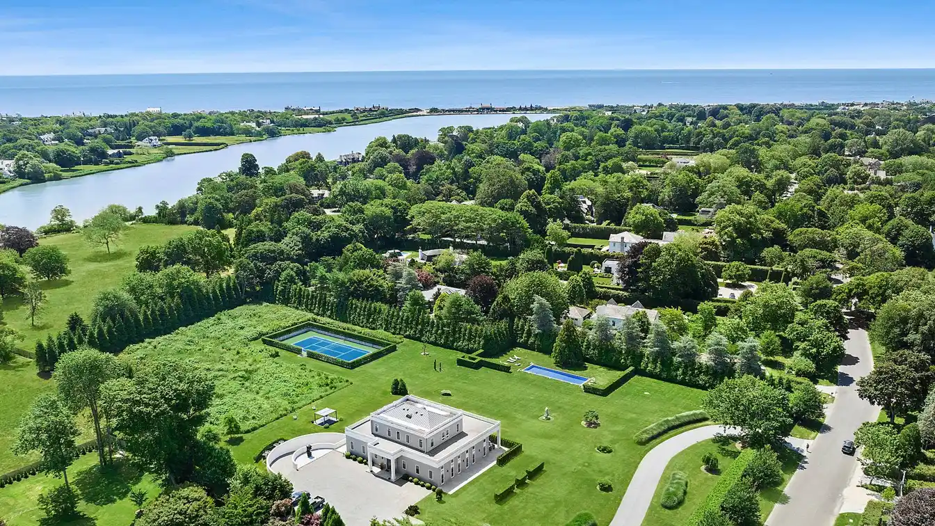 Grand Gated Estate for Lease
