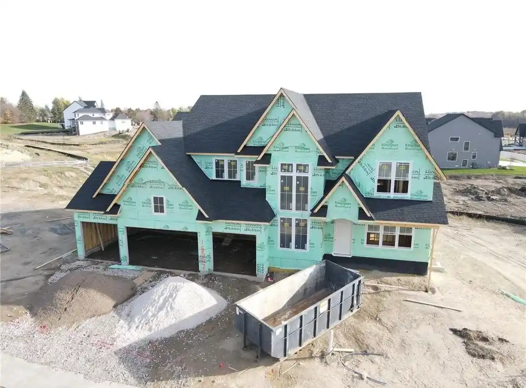 Open and Spacious New Construction in Hollydale
