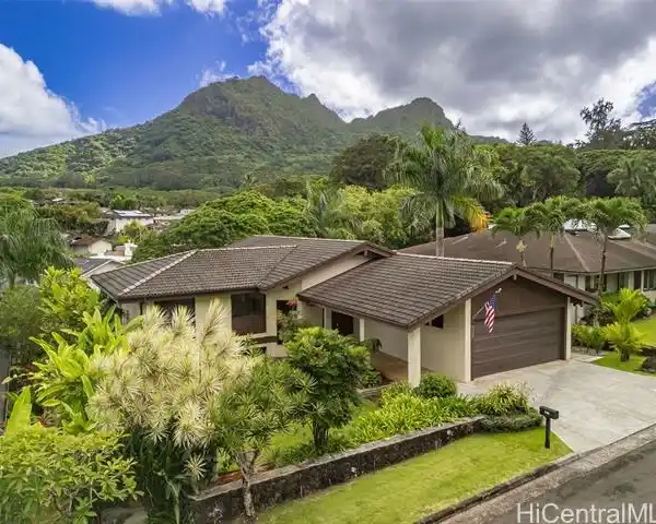 THOUGHTFULLY CUSTOM-DESIGNED HOME IN A SERENE SETTING
