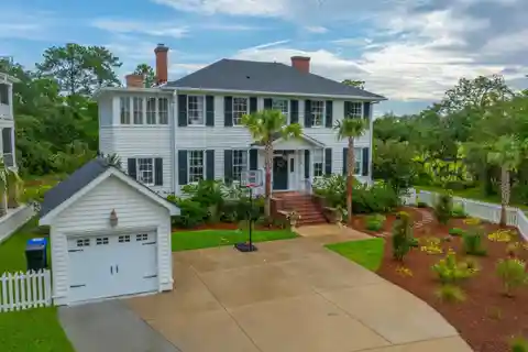 Thoughtfully Renovated Home Near Historic Downtown Charleston