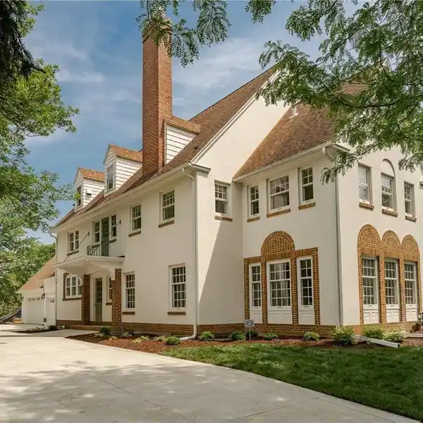 RARE OPPORTUNITY IN HISTORIC PILL HILL