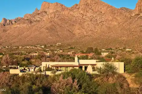 Southwestern Elegance in Oro Valley’s Finest