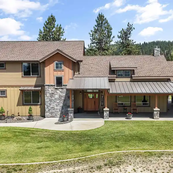 BEAUTIFUL CUSTOM CRAFTSMAN HOME WITH 360-DEGREE VIEWS