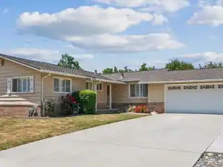 Create Your Dream Home in a Desirable Neighborhood