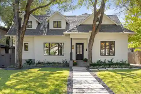 Delightful Home with Traditional Design and Modern Living