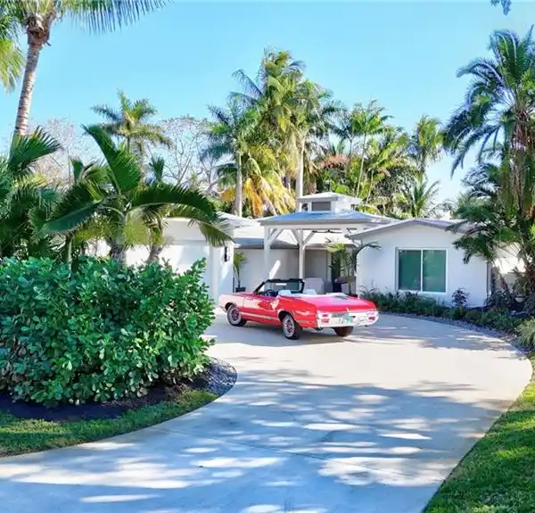 BEAUTIFULLY RENOVATED WATERFRONT HOME
