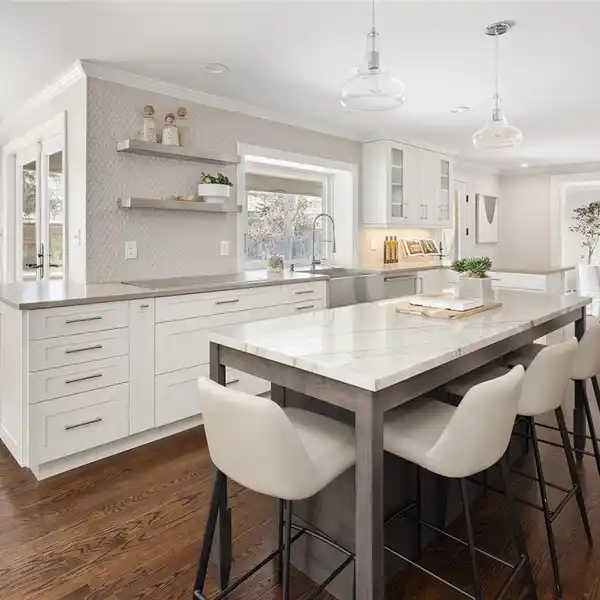 METICULOUSLY UPDATED RESIDENCE IN OBSERVATORY PARK