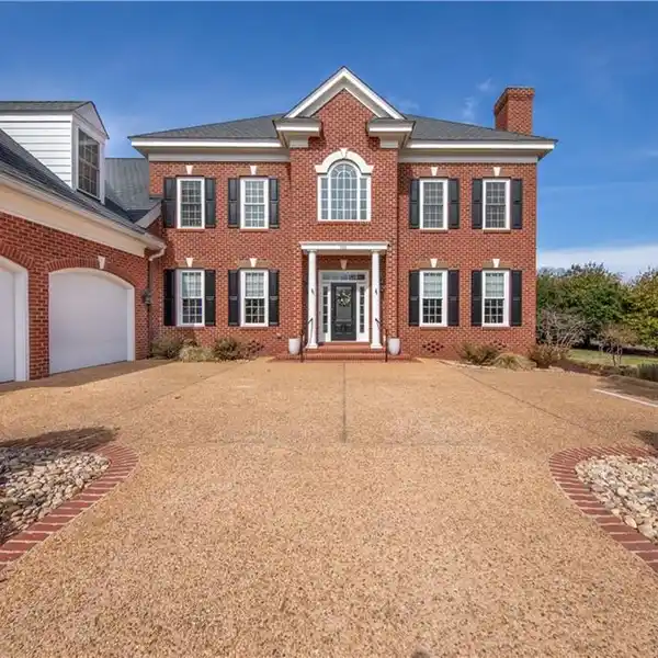 IMPECCABLE ALL-BRICK ESTATE
