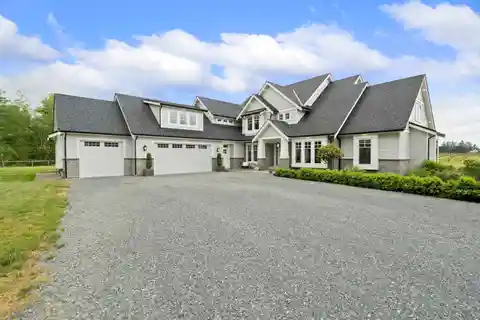 Perfect Blend of Luxury and Natural Beauty