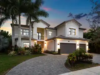 Tranquility - Beautifully Upgraded Estate in Seven Bridges