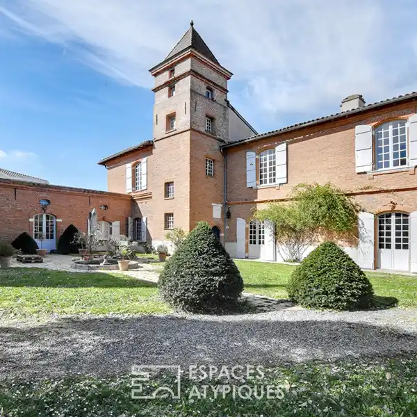 SPACIOUS ESTATE MINUTES FROM TRANSIT