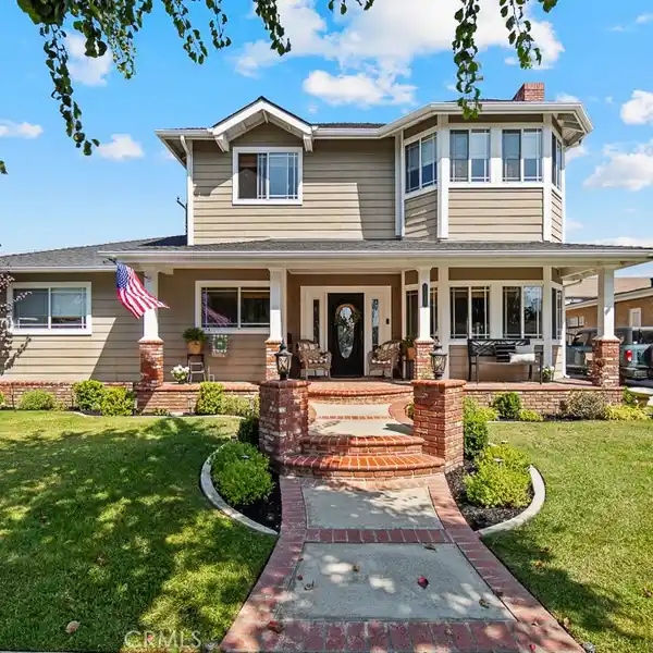 ELEGANCE AND COMFORT IN A SOUGHT-AFTER NEIGHBORHOOD