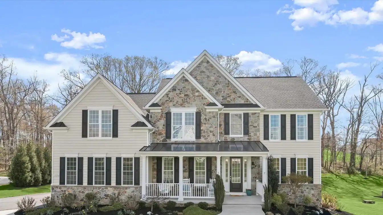 Exquisite Home in Desirable Cloverfield