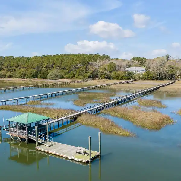 DEEP WATER ESTATE WITH DOCK AND PRIVACY