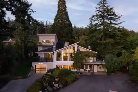 Stunning West Coast Family Home