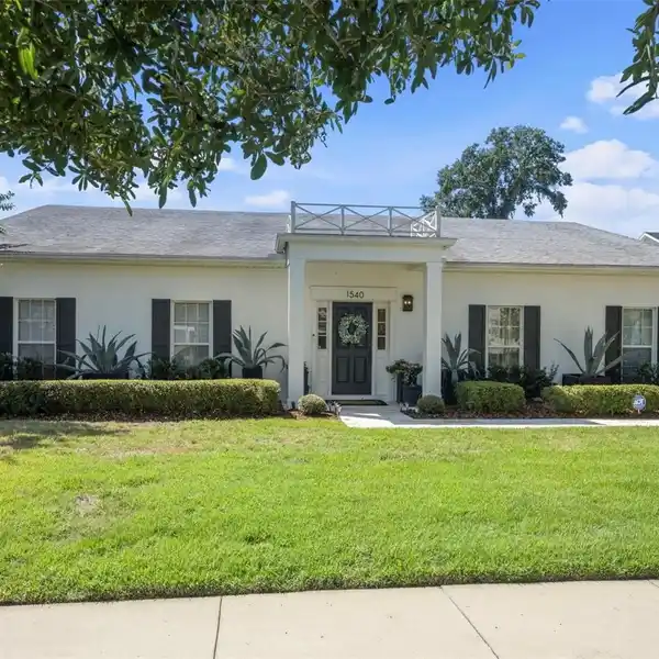 STUNNING SINGLE-STORY GEM