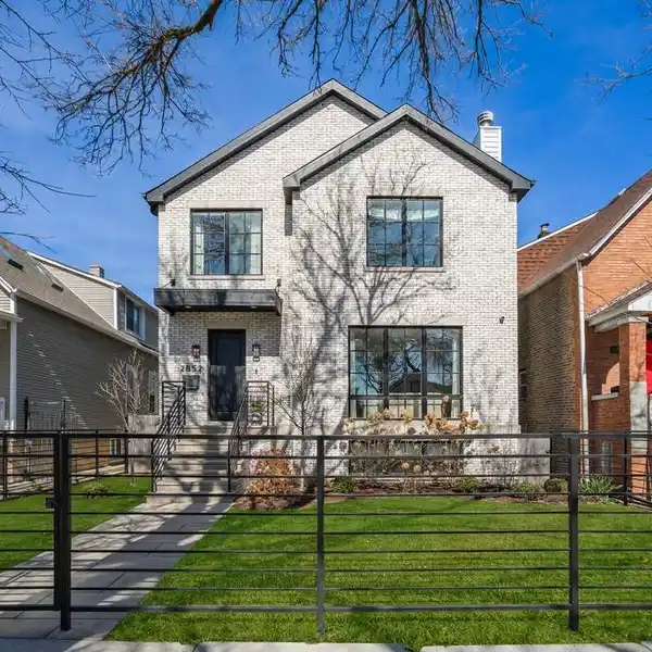 LOGAN SQUARE CUSTOM-BUILT HOME