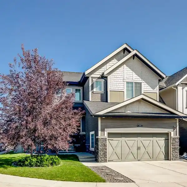 SPACIOUS CORNER-LOT BEAUTY IN COOPER’S CROSSING