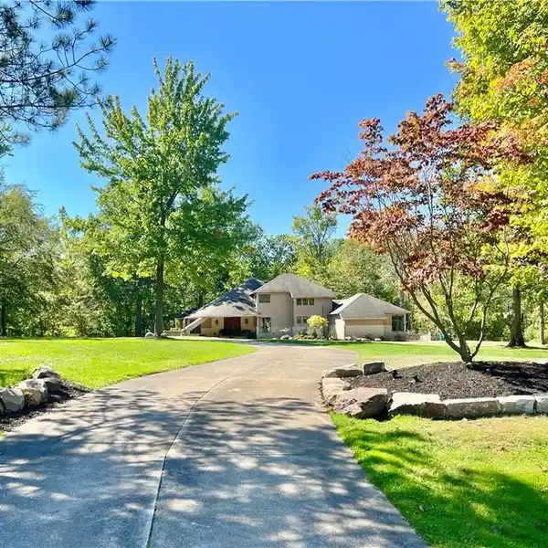 MODERN SOPHISTICATION WITH QUALITY FINISHES